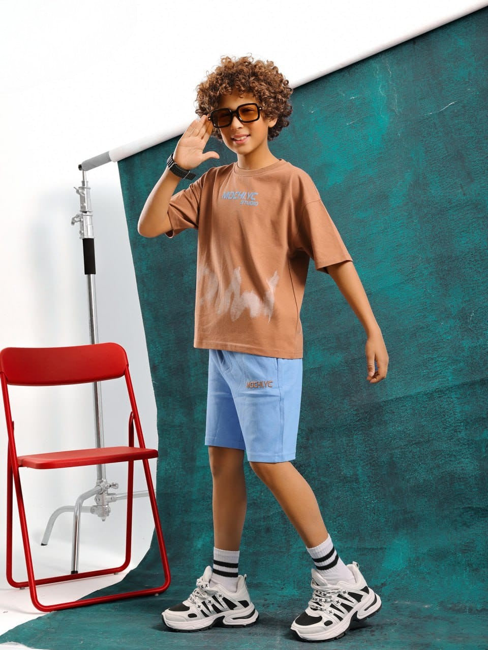 Cool Contrast - تباين أنيق